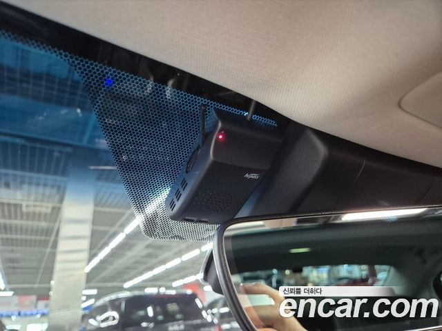 Lexus ES 2023 — photo 11