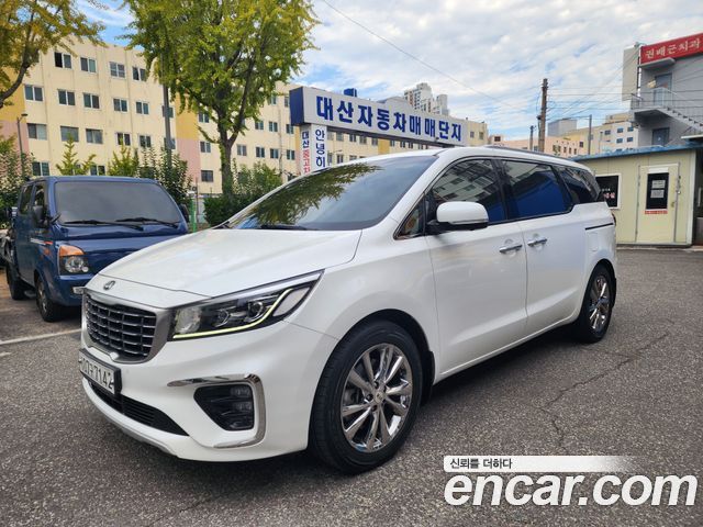 Kia Canival 2020 — photo 1