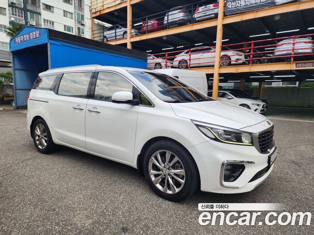 Kia Canival 2020 — photo 2