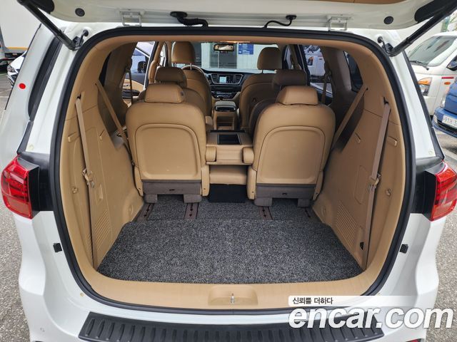 Kia Canival 2020 — photo 12