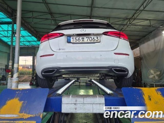 Mercedes-Benz A-Class 2022 — photo 2