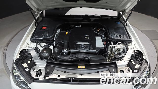 Mercedes-Benz E-Class 2022 — photo 6