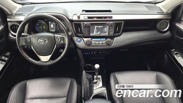 Toyota RAV4 2018 — photo 10