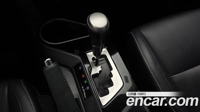 Toyota RAV4 2018 — photo 12