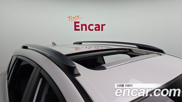 Toyota RAV4 2018 — photo 26