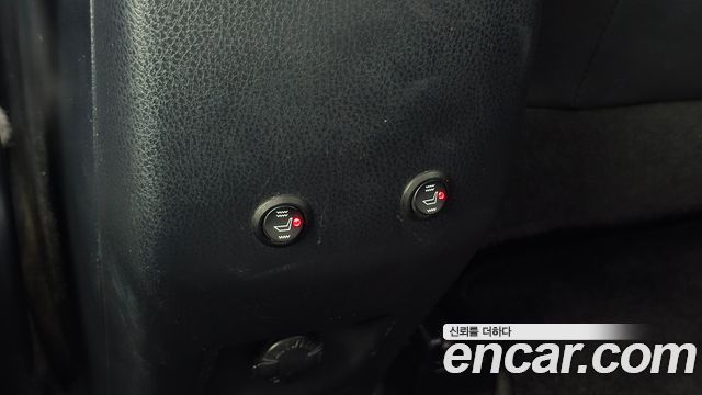 Toyota RAV4 2018 — photo 28