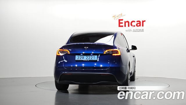 Tesla Model Y 2025 — photo 4