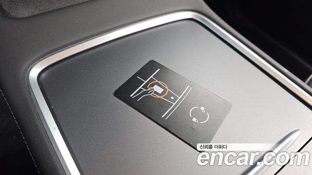Tesla Model Y 2025 — photo 21