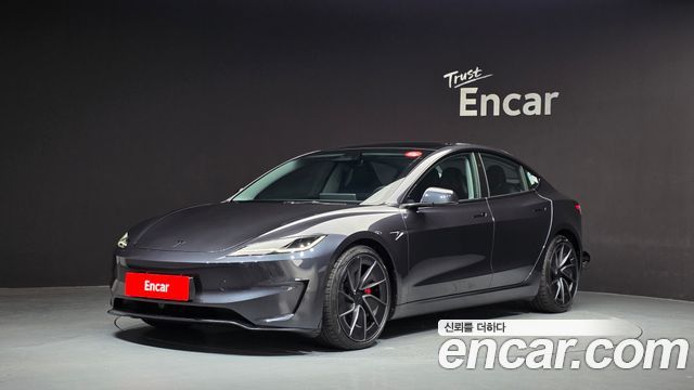 Tesla Model 3 2026 — photo 1