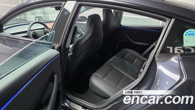 Tesla Model 3 2026 — photo 17