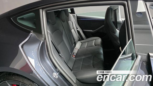Tesla Model 3 2026 — photo 18