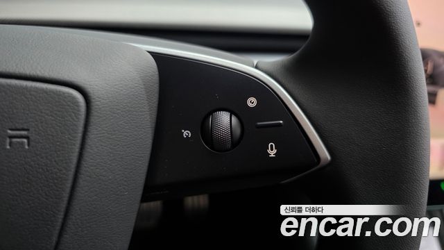 Tesla Model 3 2026 — photo 23