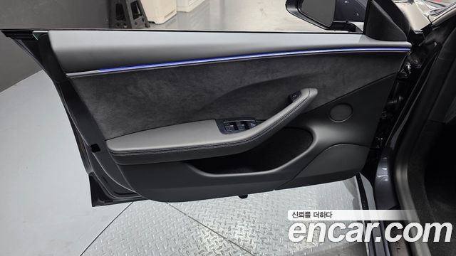 Tesla Model 3 2026 — photo 14