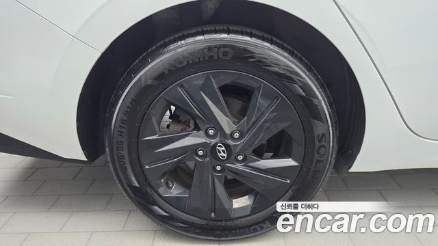 Hyundai AVANTE 2023 — photo 5