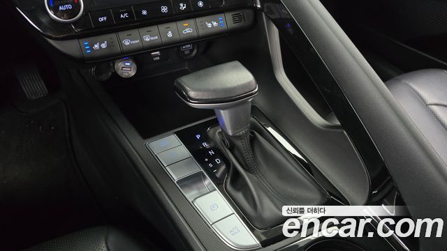 Hyundai AVANTE 2023 — photo 12