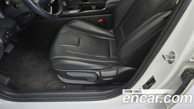 Hyundai AVANTE 2023 — photo 23