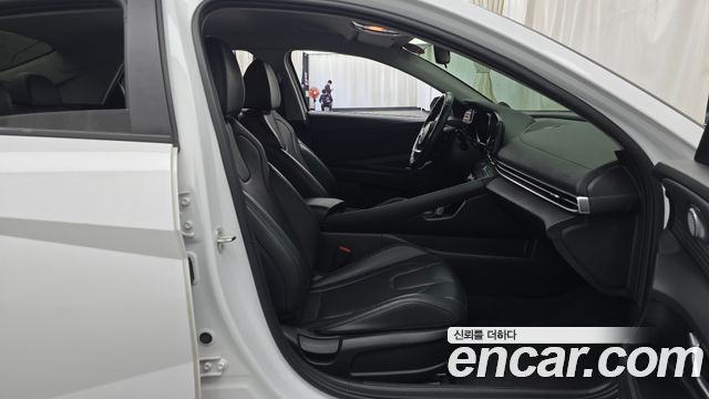 Hyundai AVANTE 2023 — photo 16