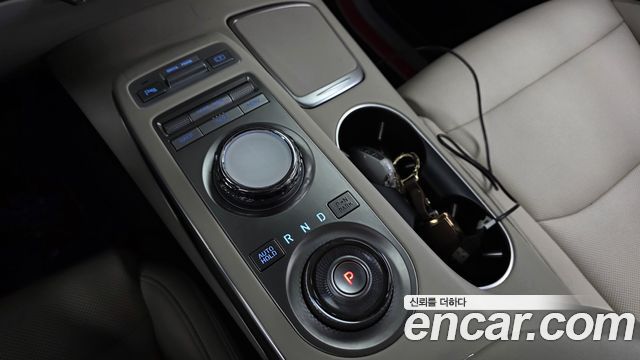 Genesis GV70 2022 — photo 12