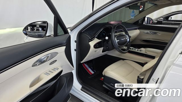 Genesis GV70 2022 — photo 13