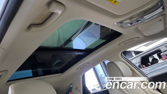 Genesis GV70 2022 — photo 23