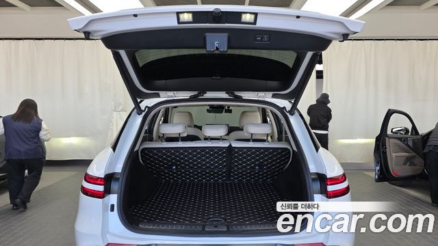 Genesis GV70 2022 — photo 26