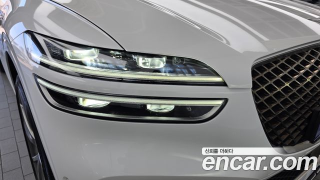 Genesis GV70 2022 — photo 8
