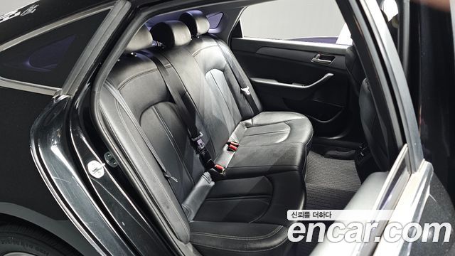 Hyundai Sonata 2018 — photo 11