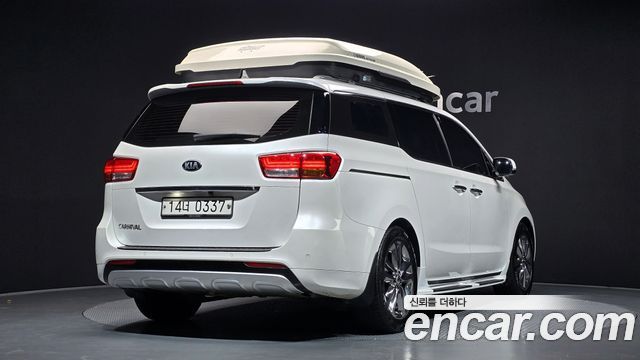 Kia Canival 2017 — photo 2