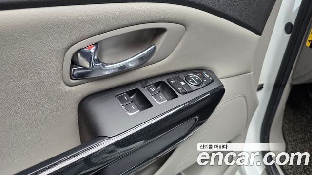 Kia Canival 2017 — photo 22
