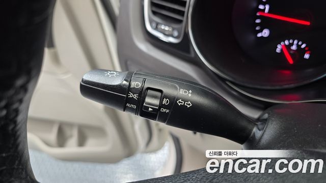 Kia Canival 2017 — photo 24