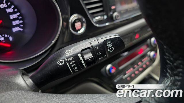 Kia Canival 2017 — photo 25