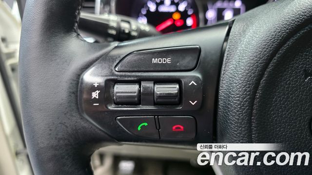 Kia Canival 2017 — photo 26
