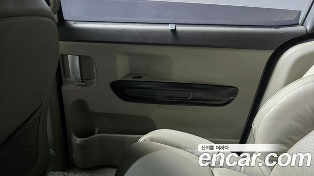 Kia Canival 2017 — photo 15