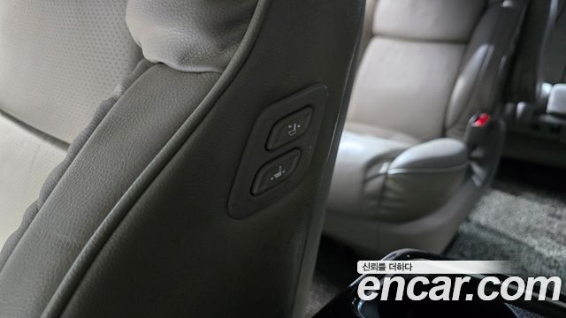 Kia Canival 2017 — photo 28