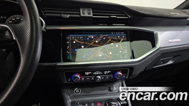 Audi Q3 2022 — photo 18