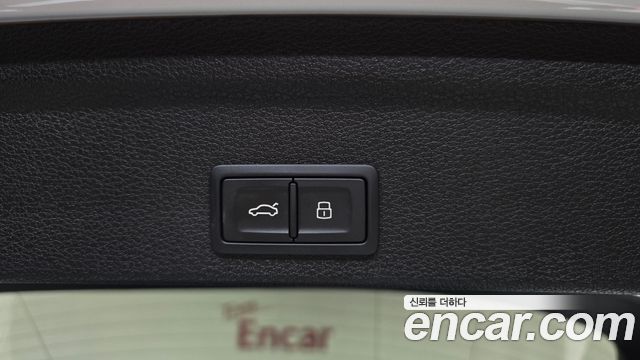 Audi Q3 2022 — photo 23