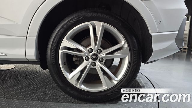 Audi Q3 2022 — photo 7