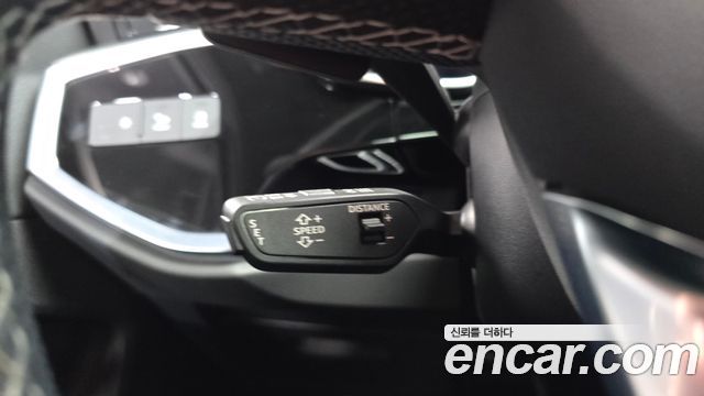 Audi Q3 2022 — photo 27