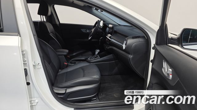 Kia K3 2024 — photo 11