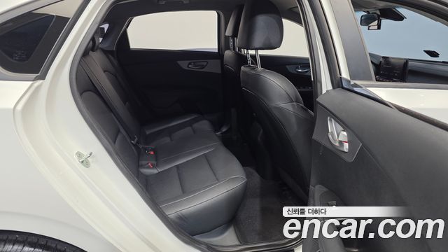 Kia K3 2024 — photo 12