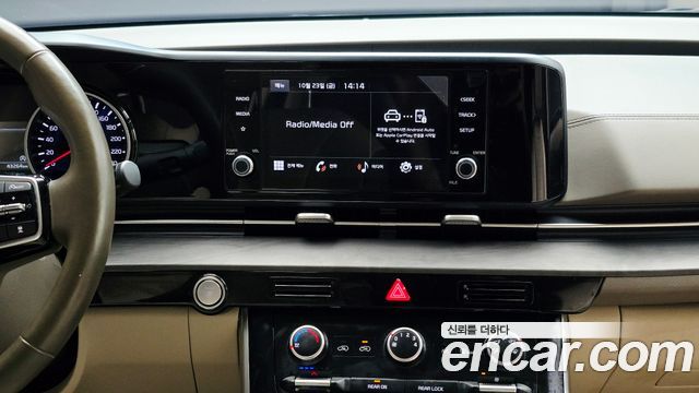 Kia Canival 2022 — photo 14