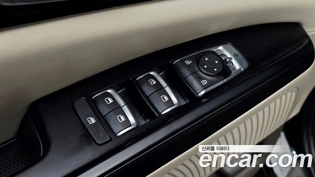 Kia Canival 2022 — photo 15