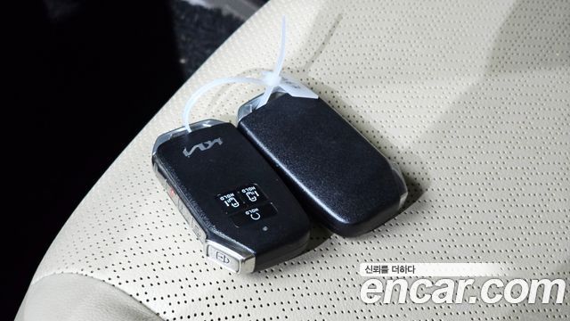 Kia Canival 2022 — photo 17
