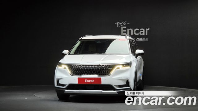 Kia Canival 2023 — photo 3