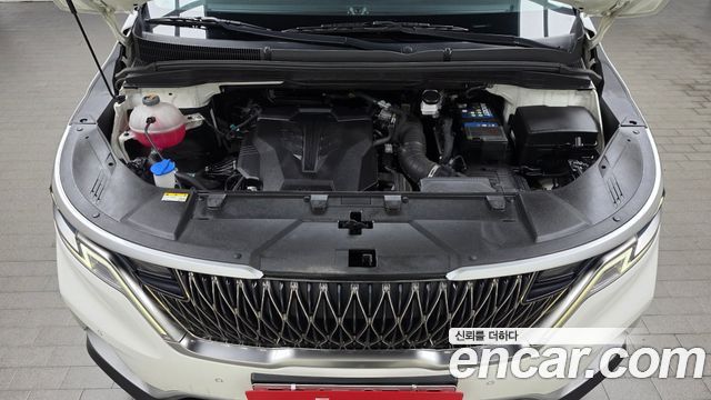 Kia Canival 2023 — photo 6