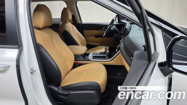 Kia Canival 2023 — photo 17