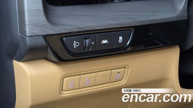 Kia Canival 2023 — photo 25