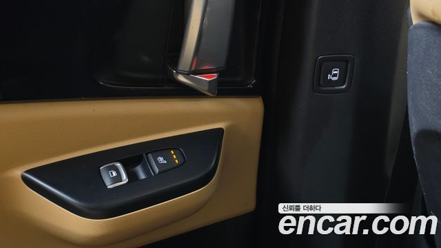 Kia Canival 2023 — photo 27