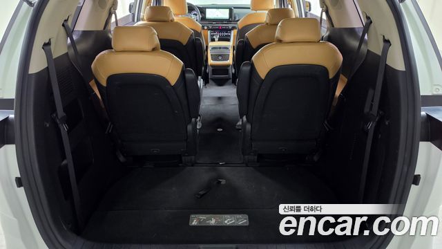 Kia Canival 2023 — photo 30