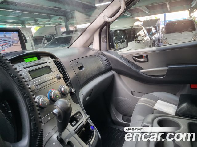 Hyundai Starex 2014 — photo 8